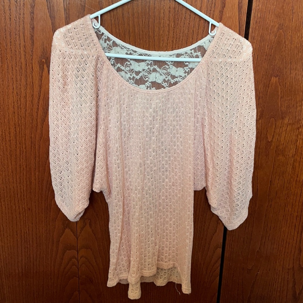 Women’s peach 3/4 sleeve blouse with lace design on back, size small
